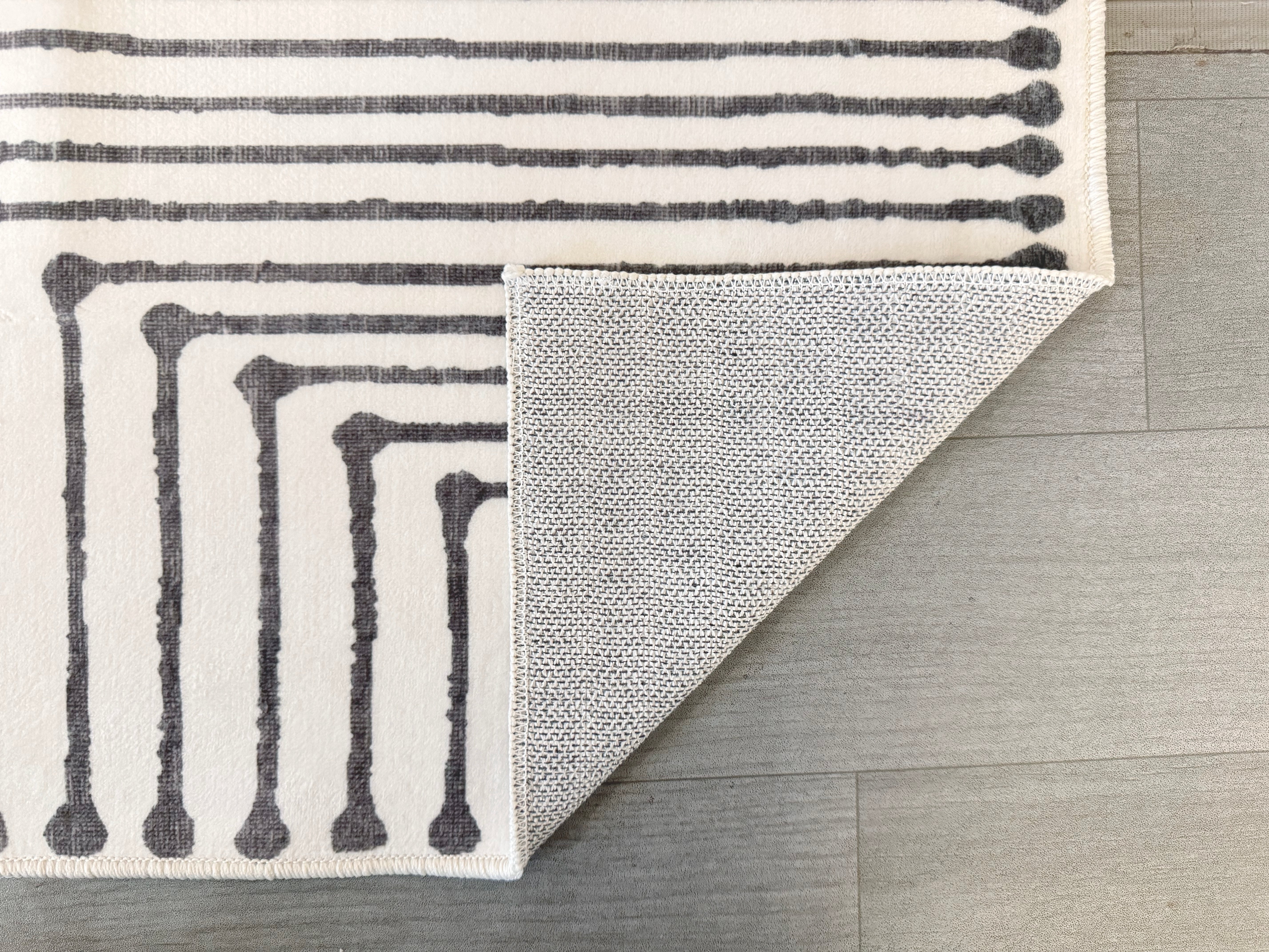 GLN Rugs Nysa - Machine Washable Area Rug - Black/Beige Home Rug