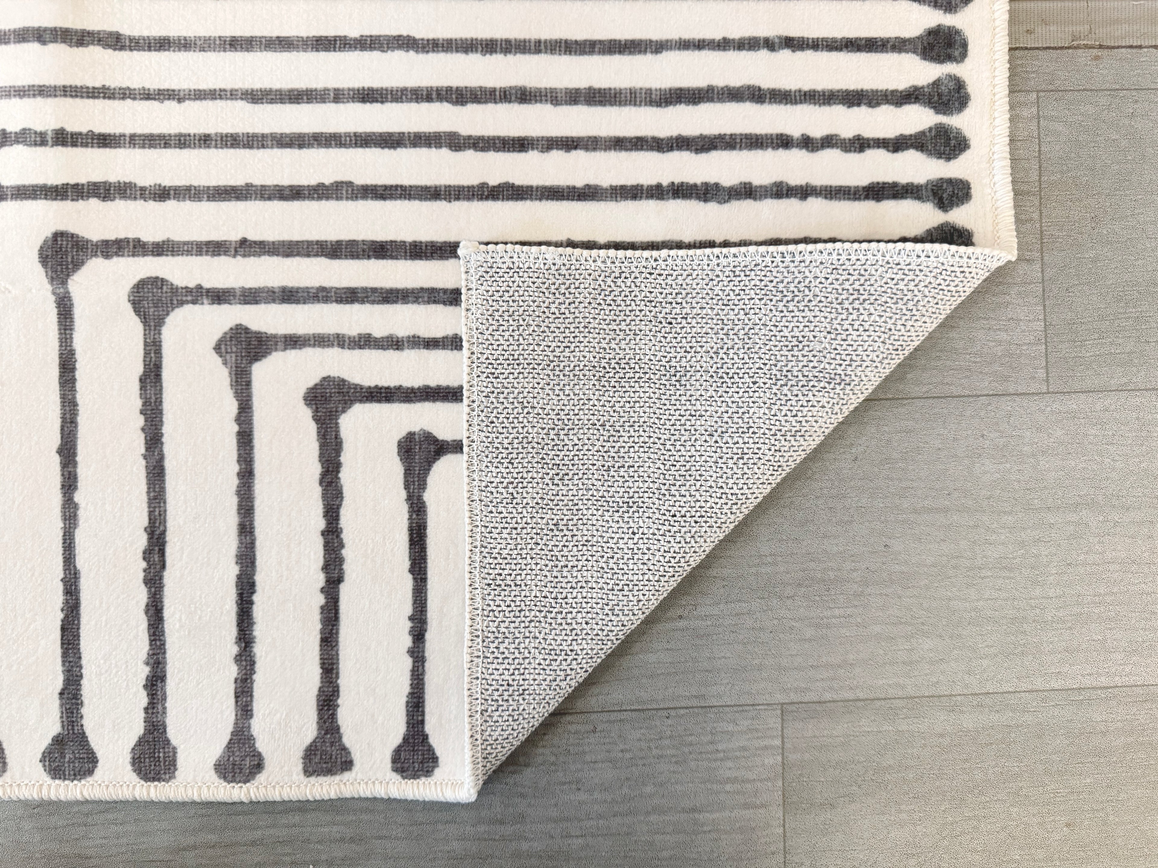 GLN Rugs Nysa - Machine Washable Area Rug - Black/Beige Home Rug