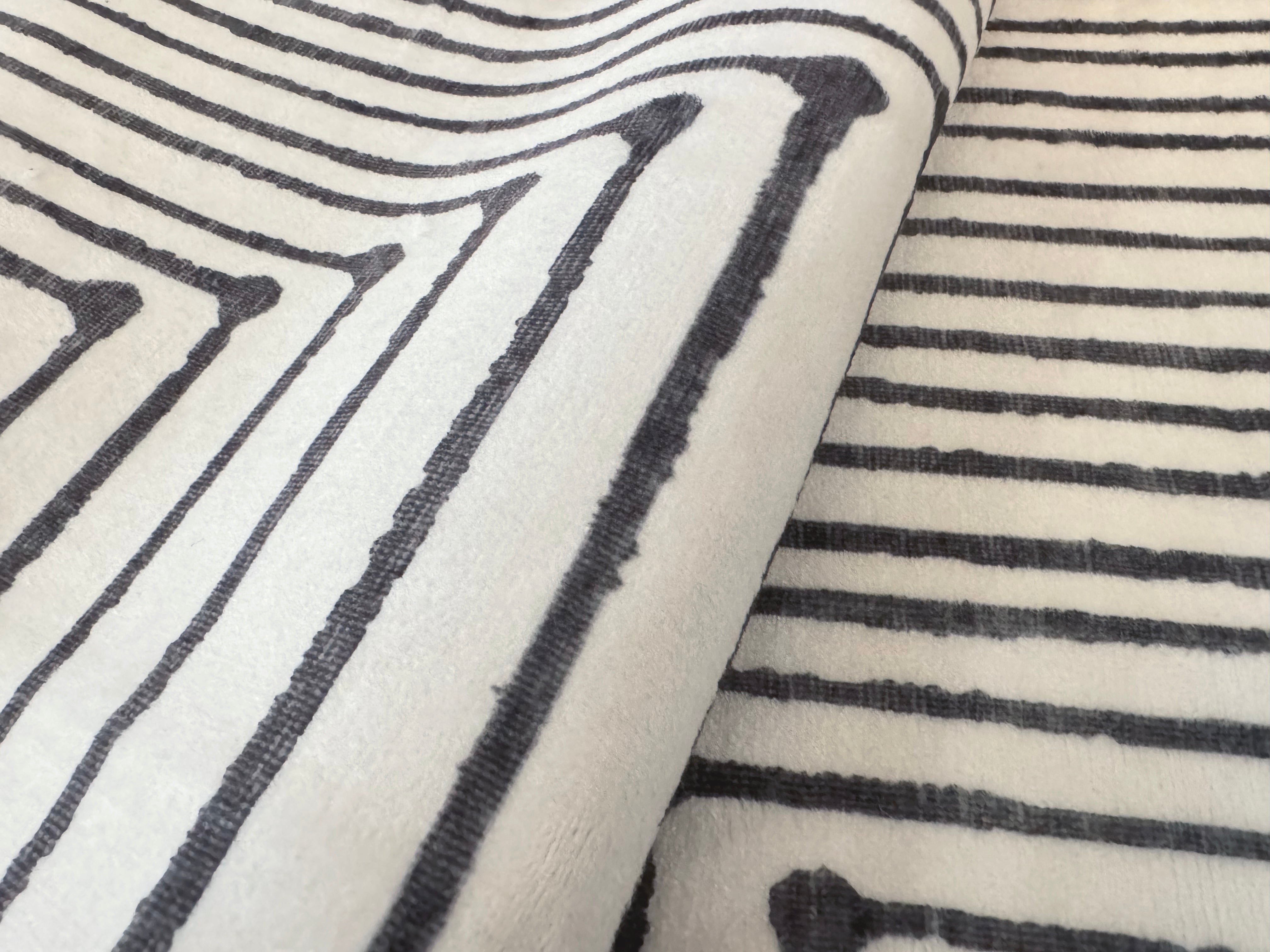 GLN Rugs Nysa - Machine Washable Area Rug - Black/Beige Home Rug